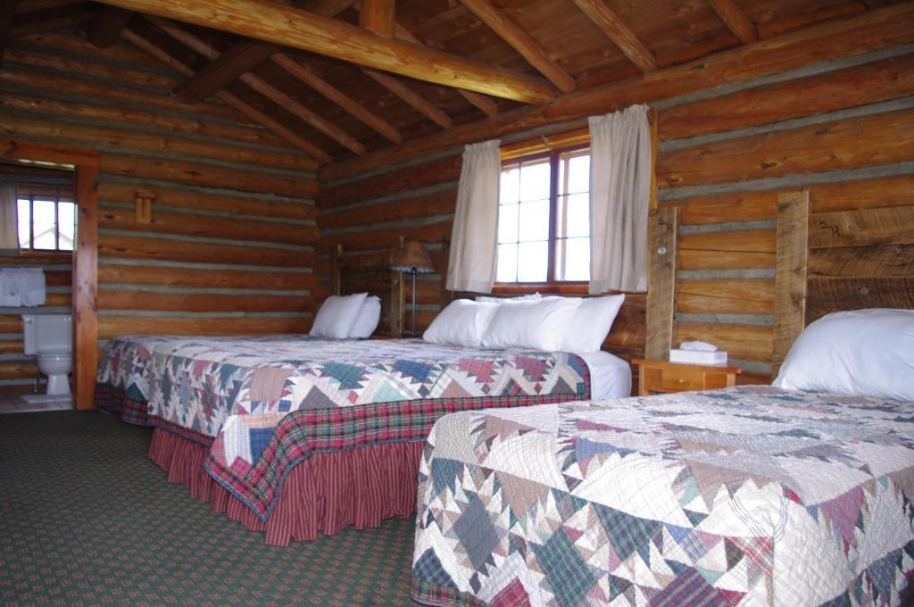Parade Rest Ranch West Yellowstone Exterior photo